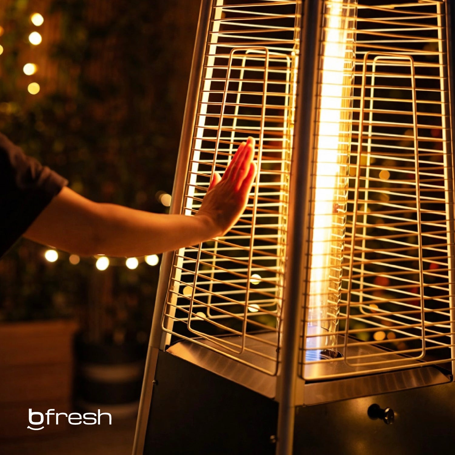Estufa De Patio Tipo Pirámide A Gas 14kw Negro Bfresh
